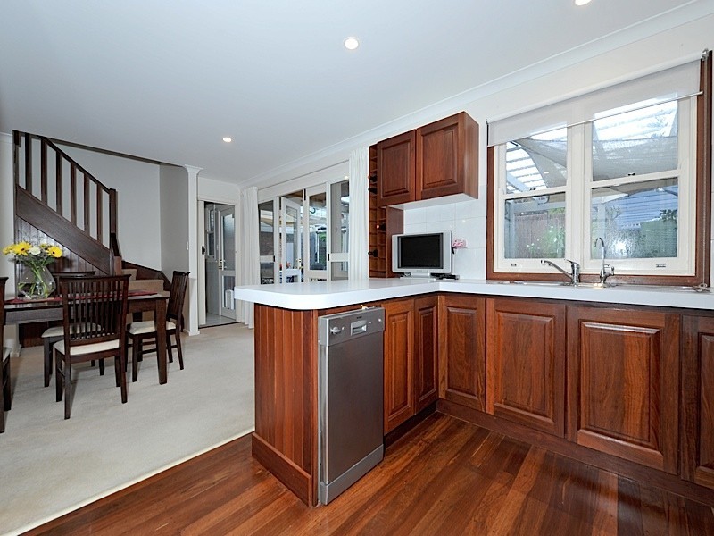 9 Staples Street, North Fremantle WA 6159