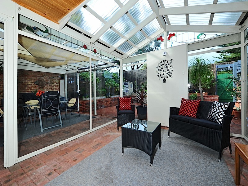 9 Staples Street, North Fremantle WA 6159