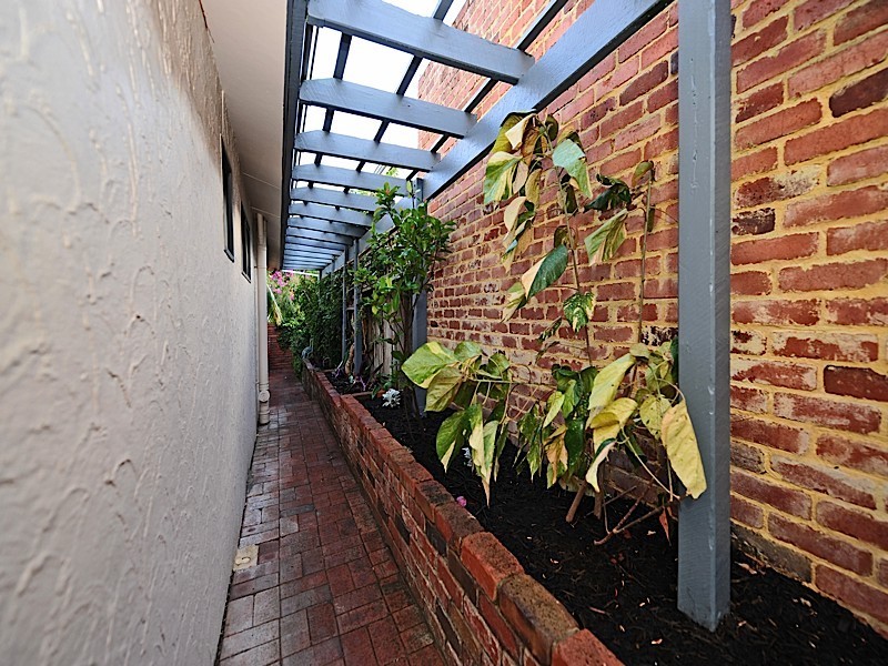 9 Staples Street, North Fremantle WA 6159