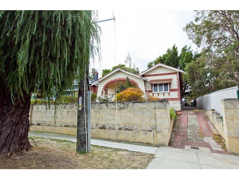 40 Tenth Avenue, Inglewood WA 6052