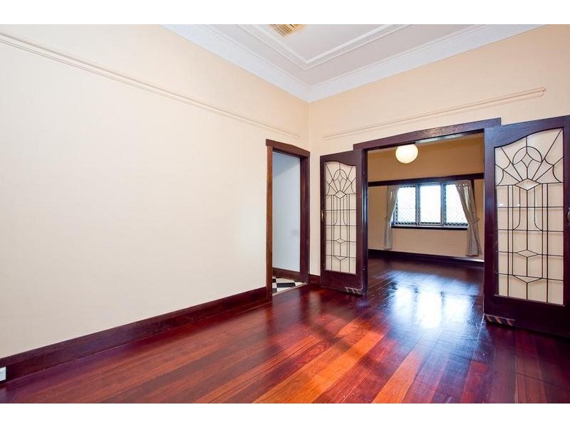 40 Tenth Avenue, Inglewood WA 6052