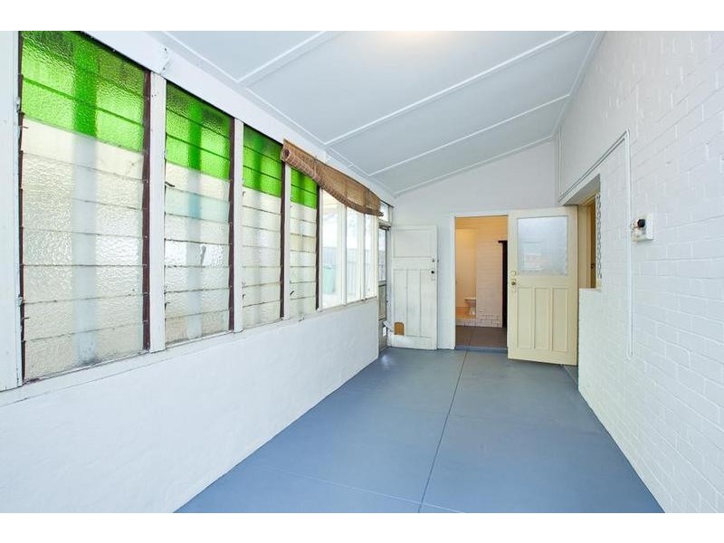 40 Tenth Avenue, Inglewood WA 6052