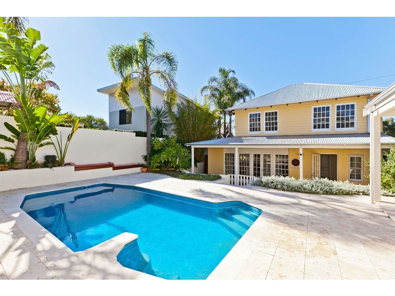 153 Curtin Avenue, Cottesloe WA 6011