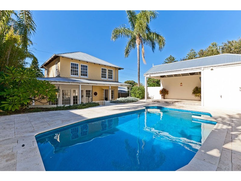153 Curtin Avenue, Cottesloe WA 6011