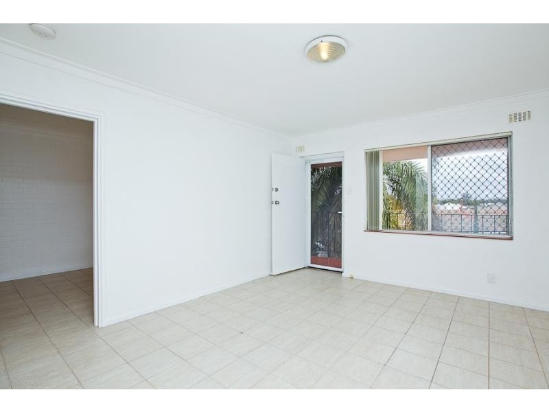 12/57 Tenth Avenue, Inglewood WA 6052