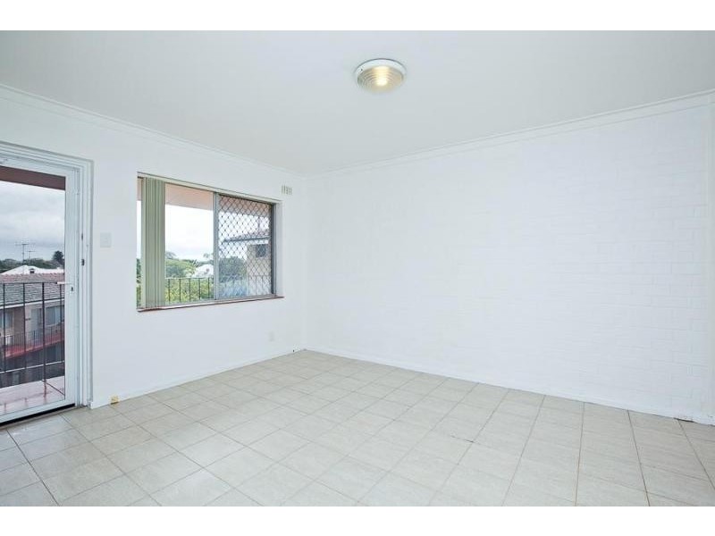 12/57 Tenth Avenue, Inglewood WA 6052