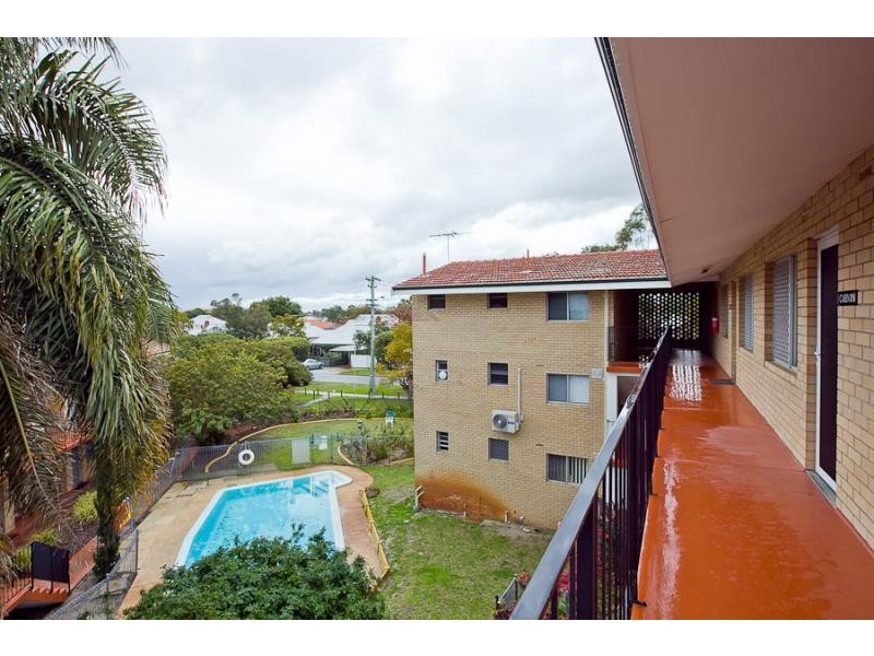 12/57 Tenth Avenue, Inglewood WA 6052