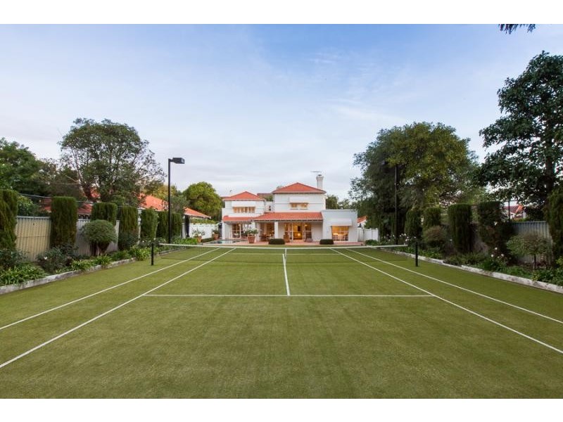 5 McNeil Street, Peppermint Grove WA 6011