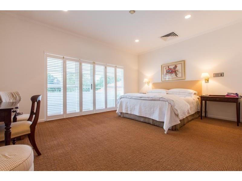 5 McNeil Street, Peppermint Grove WA 6011