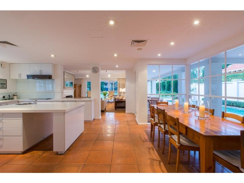 5 McNeil Street, Peppermint Grove WA 6011