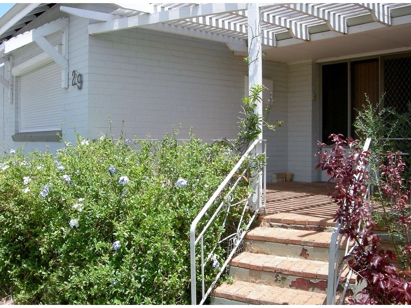 29 Geneff Street, Innaloo WA 6018