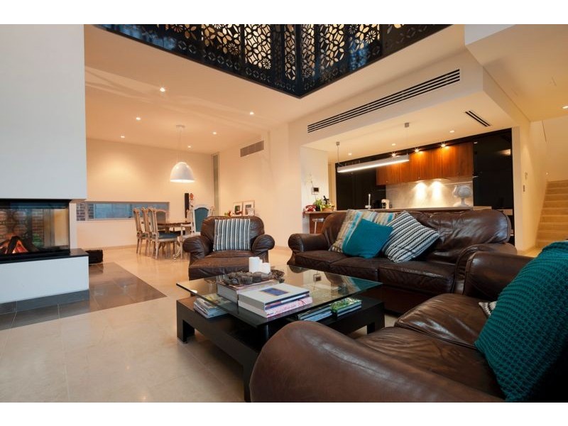 1 Loton Road, Claremont WA 6010