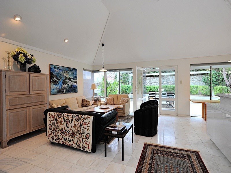 2 Reeve Street, Swanbourne WA 6010