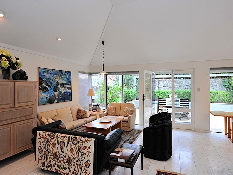 2 Reeve Street, Swanbourne WA 6010