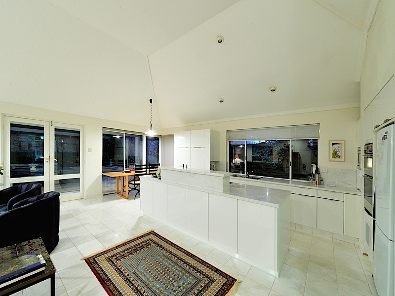2 Reeve Street, Swanbourne WA 6010
