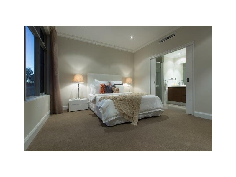 11 Loneragan Street, Nedlands WA 6009