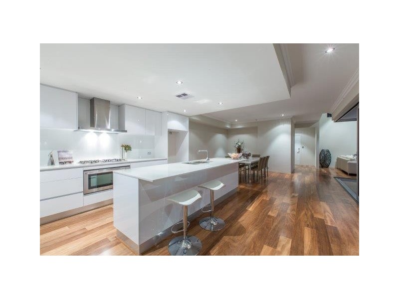 11 Loneragan Street, Nedlands WA 6009