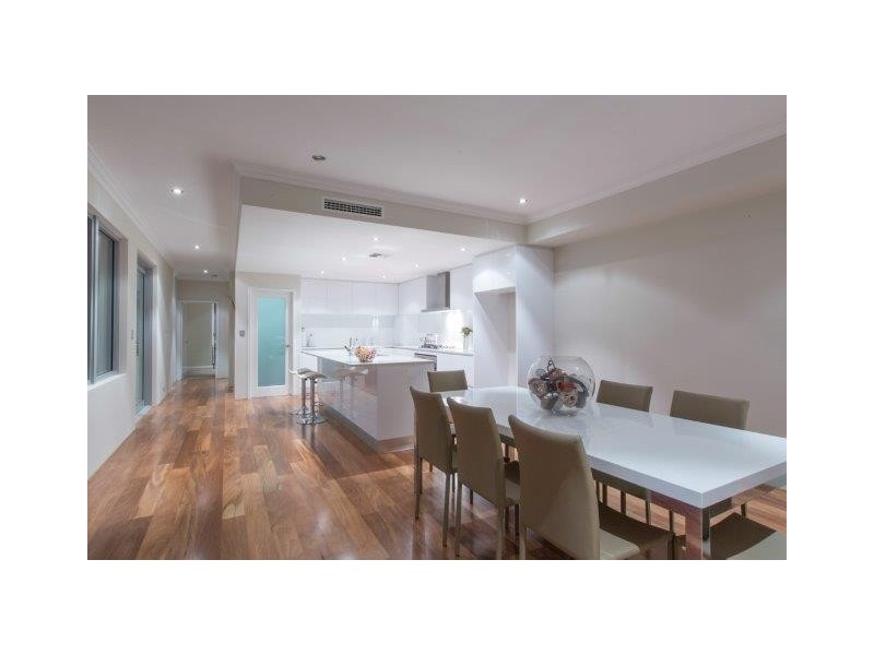 11 Loneragan Street, Nedlands WA 6009