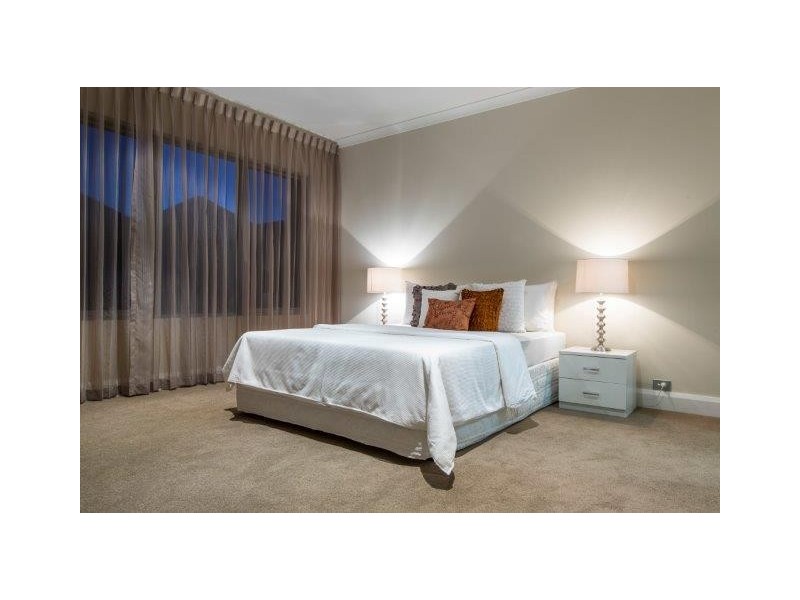 11 Loneragan Street, Nedlands WA 6009