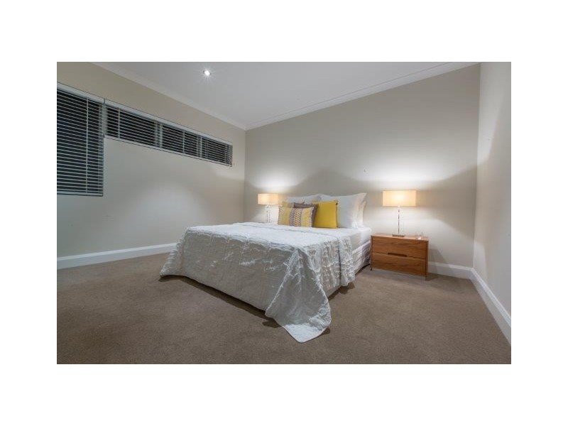 11 Loneragan Street, Nedlands WA 6009