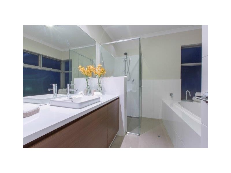 11 Loneragan Street, Nedlands WA 6009