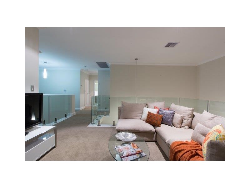 11 Loneragan Street, Nedlands WA 6009