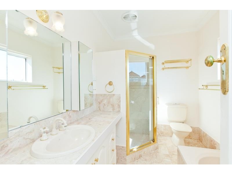 17A Bindaring Parade, Claremont WA 6010