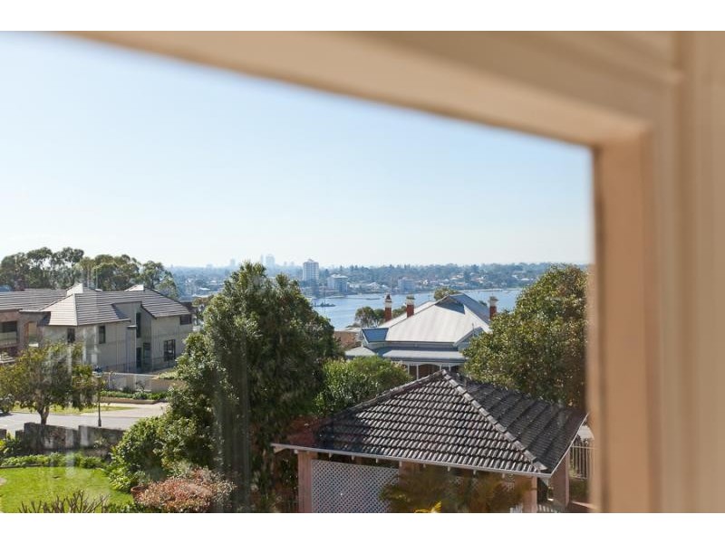17A Bindaring Parade, Claremont WA 6010