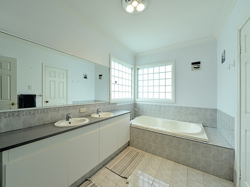 78 Grant St, Cottesloe WA 6011