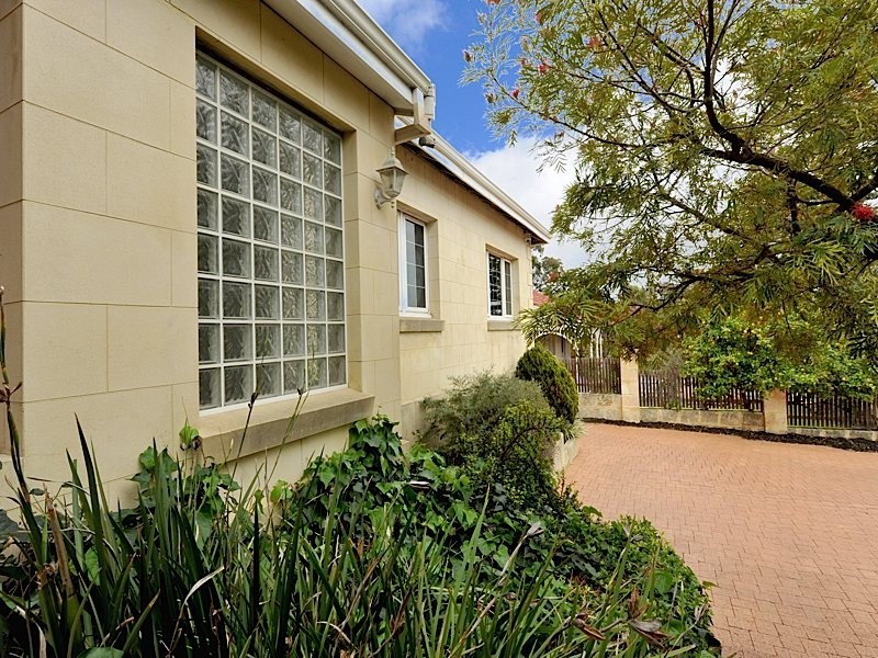 36 Servetus Street, Swanbourne WA 6010