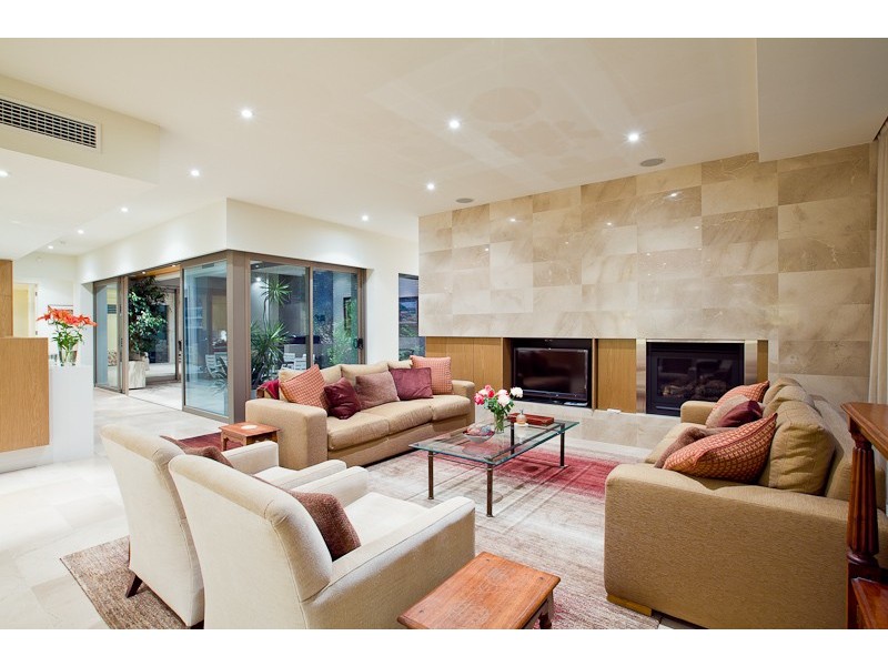 9 Fairbairn Street, Mosman Park WA 6012