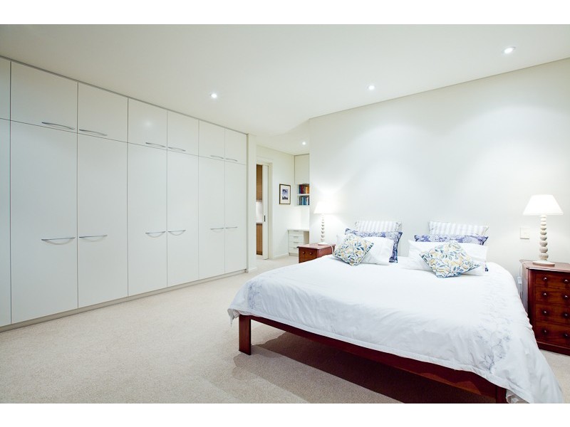 9 Fairbairn Street, Mosman Park WA 6012