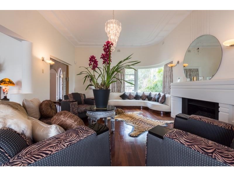 32 Genesta Crescent, Dalkeith WA 6009
