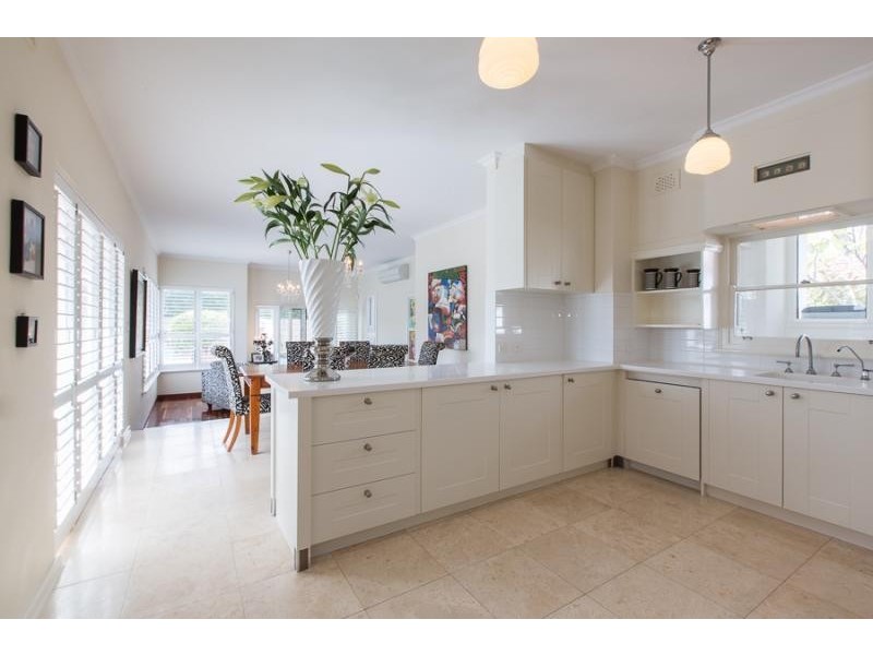 32 Genesta Crescent, Dalkeith WA 6009