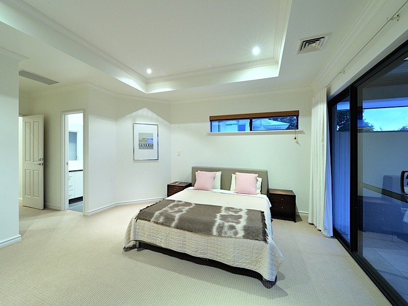 38 Grant St, Cottesloe WA 6011