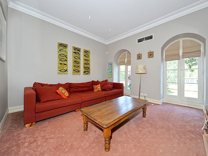 3 Viking Road, Dalkeith WA 6009