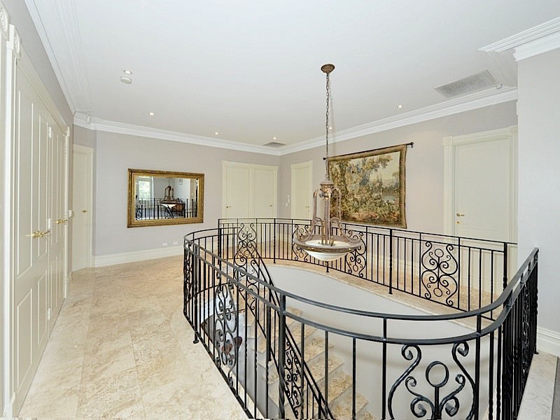 3 Viking Road, Dalkeith WA 6009