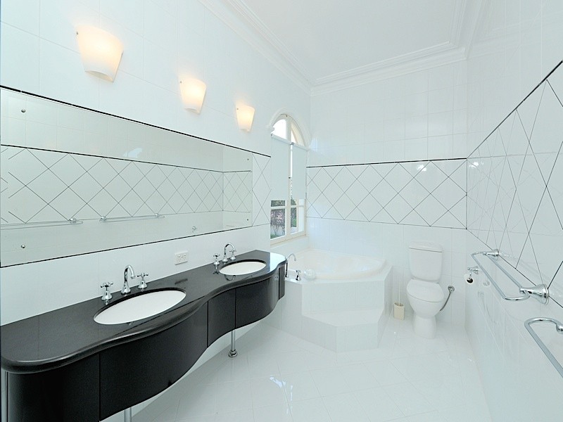 3 Viking Road, Dalkeith WA 6009