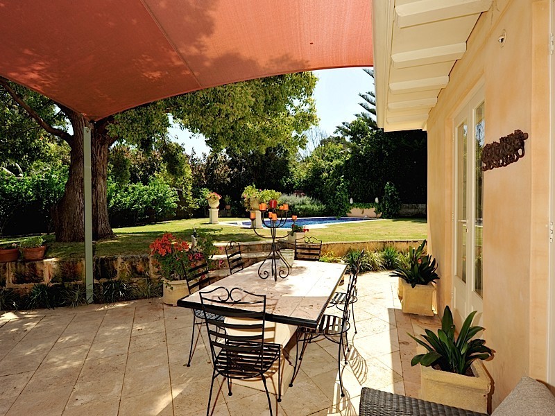 3 Viking Road, Dalkeith WA 6009