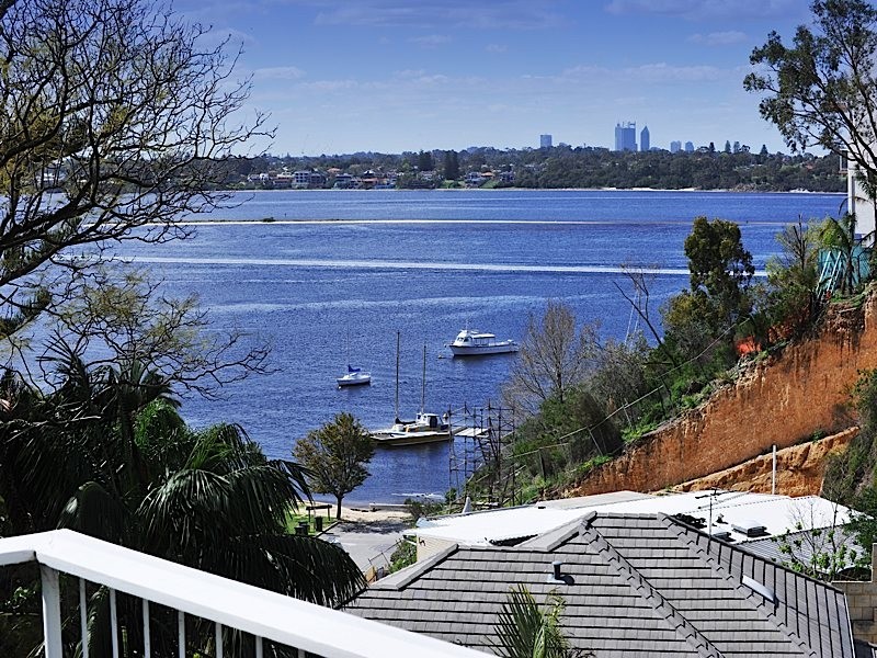 2 The Coombe, Mosman Park WA 6012