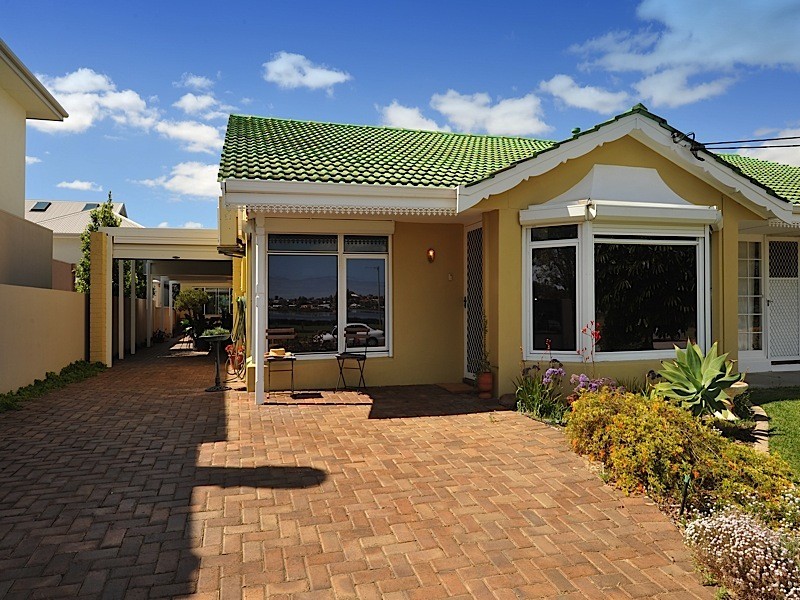 259A Riverton Drive North, Shelley WA 6148