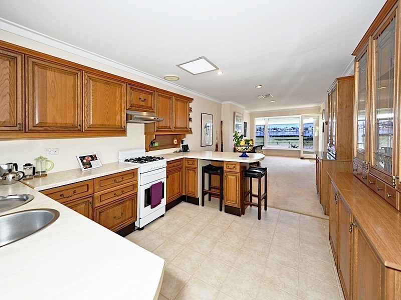 259A Riverton Drive North, Shelley WA 6148