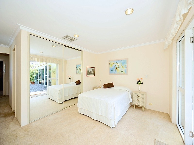 259A Riverton Drive North, Shelley WA 6148
