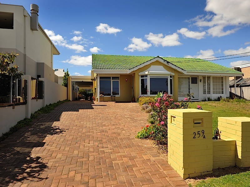 259A Riverton Drive North, Shelley WA 6148