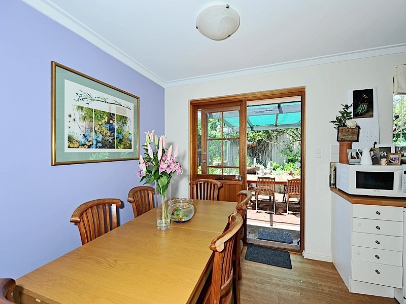 2/111 Monument Street, Mosman Park WA 6012