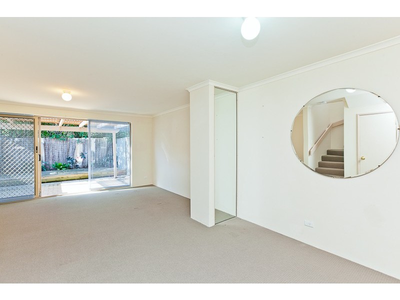 13/3 Rockett Lane, Cottesloe WA 6011