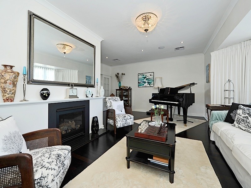 60 Servetus Street, Swanbourne WA 6010