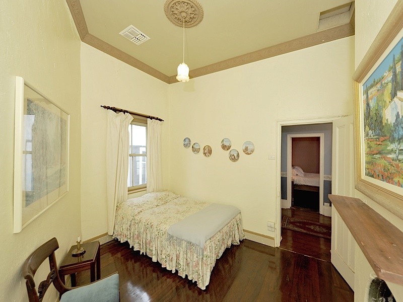 11 South Street, York WA 6302