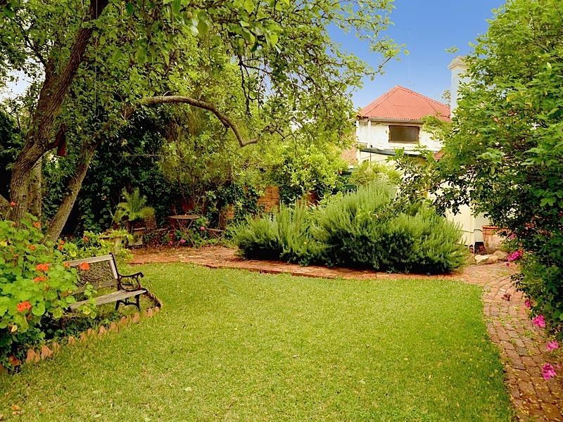 11 South Street, York WA 6302