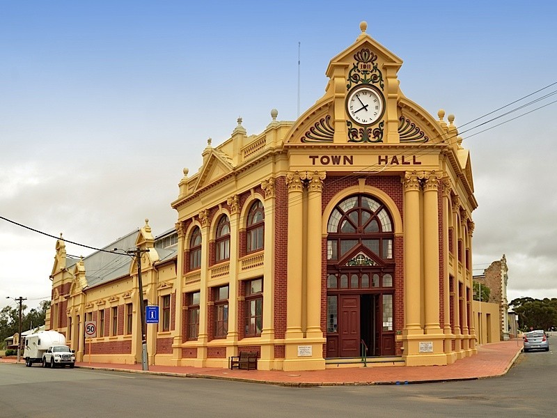 11 South Street, York WA 6302